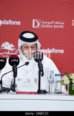 Qatar Equestrian Federation (QEF) Secrétaire général et Président du Comité suprême d'organisation du Festival équestre International de H The Amir Sword Cheikh Ahmed bin Nouh Al Thani lors d'une conférence de presse le 14 février 2024 à la Longines Al Shaqab Arena au Qatar. Le festival de trois jours commence le 15 février 2024, jeudi matin, et se termine le samedi 17 février 2024. Plus d'événements sont organisés dans l'arène intérieure dans la même arène. Le festival est témoin de la participation de plus de 150 cavaliers et cavaliers de 28 pays et un prix en argent de 650 000 euros Banque D'Images