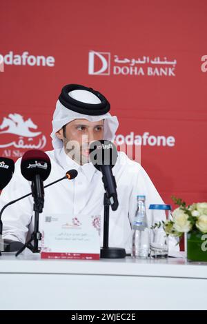 Qatar Equestrian Federation (QEF) Secrétaire général et Président du Comité suprême d'organisation du Festival équestre International de H The Amir Sword Cheikh Ahmed bin Nouh Al Thani lors d'une conférence de presse le 14 février 2024 à la Longines Al Shaqab Arena au Qatar. Le festival de trois jours commence le 15 février 2024, jeudi matin, et se termine le samedi 17 février 2024. Plus d'événements sont organisés dans l'arène intérieure dans la même arène. Le festival est témoin de la participation de plus de 150 cavaliers et cavaliers de 28 pays et un prix en argent de 650 000 euros Banque D'Images