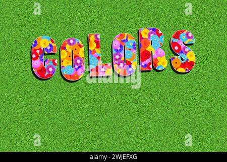 couleurs des mots écrites avec des fleurs Banque D'Images