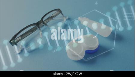 Image du traitement des données et du brin d'adn sur des lunettes et des contacts Banque D'Images