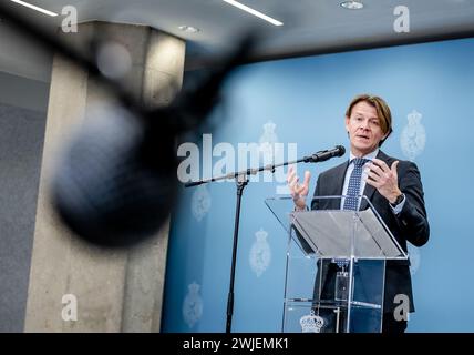 LA HAYE - L'informateur Kim Putters donne une conférence de presse sur son travail. Une majorité de la Chambre a approuvé la proposition du dirigeant du PVV Geert Wilders de nommer le président du SER comme nouvel informateur. ANP REMKO DE WAAL pays-bas Out - belgique Out Banque D'Images