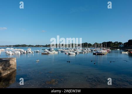 Sarzeau (Bretagne, nord-ouest de la France) : le Logeo Marina dans le Golfe du Morbihan Banque D'Images