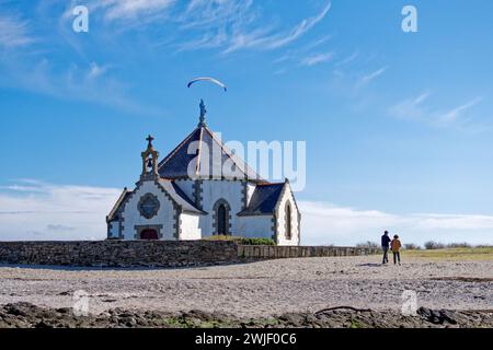 Sarzeau (Bretagne, nord-ouest de la France) : chapelle notre-Dame-de-la-Côte sur la pointe de Penvins Banque D'Images