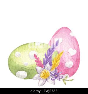 Chasse aux œufs. Poulet peint en rose, œufs verts, fleur de narcisse, plumes violettes. Joyeuses Pâques 2024 clipart. Illustration aquarelle dessinée à la main isolée Banque D'Images