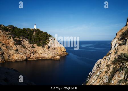 Une vue sur la Punta de Capdepera et le phare dans l'est de Majorque Banque D'Images