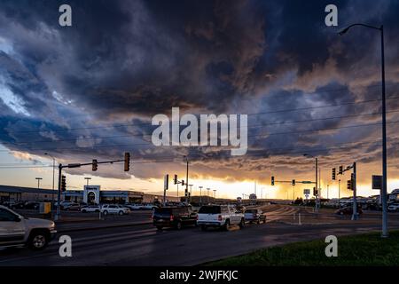 Rapid City, Dakota du Sud, États-Unis - nuages orageux au-dessus de la ville Banque D'Images