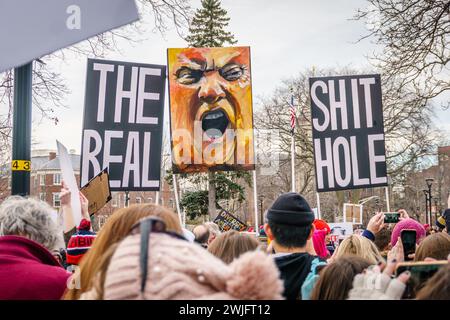 Cambridge, ma, États-Unis – 20 janvier 2018. Rassemblement pour le 1er anniversaire de la Marche des femmes. Beaucoup affichaient des signes anti-Trump. Banque D'Images