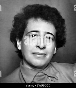 Hannah Arendt. Portrait de la théoricienne politique américaine d'origine allemande, Hannah Arendt (Johanna Arendt, 1906-1975), en 1950 Banque D'Images