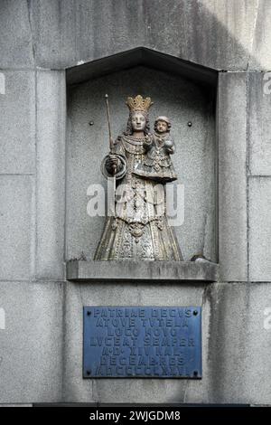 Monument de la Madone à Luxembourg Banque D'Images