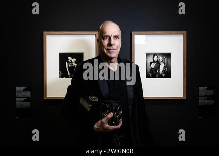 AMSTERDAM - Portrait du photographe Gerard Wessel au Rijksmuseum. Le musée consacre une exposition sur la culture des jeunes avec des photos de Gérard Wessel et André Bogaerts. ANP EVA PLEVIER pays-bas OUT - belgique OUT Banque D'Images