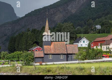 Église de Flåm (Flåm kyrkje) Église paroissiale de l'Église de Norvège dans la municipalité d'Aurland dans le comté de Vestland, Norvège. Banque D'Images