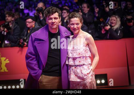 74. Internationale Filmfestspiele Berlin Festivaleröffnung Hannah Herzsprung und Christian Friedel Festivaleröffnung und Premiere Small Things Like These / Kleine Dinge wie diese auf der Berlinale 2024 / 74. Internationale Filmfestspiele Berlin im Berlinale Palast à Berlin *** 74 Festival international du film de Berlin ouverture du Festival Hannah Herzsprung et Christian Friedel ouverture et première de petites choses comme ces petites choses comme celles-ci au Festival international du film de Berlin à la Berlinale 2024 74 au Berlinale Palast à Berlin Copyright : xEventpressxFuhrx Banque D'Images