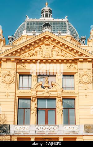 Fragment du bâtiment du Pavillon d'Art à Zagreb, Croatie. Banque D'Images