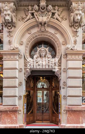 Le Real Casino de Murcie ou Casino de Murcie, est l'un des bâtiments les plus emblématiques de la ville du même nom, capitale de la région de Murcie. Banque D'Images