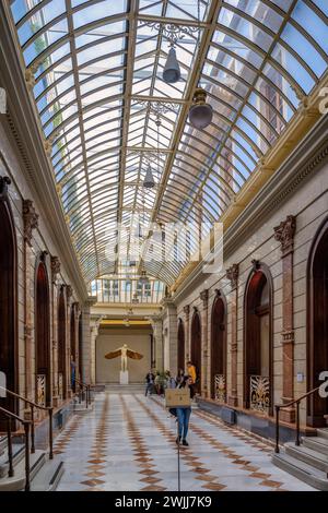 Le Real Casino de Murcie ou Casino de Murcie, est l'un des bâtiments les plus emblématiques de la ville du même nom, capitale de la région de Murcie. Banque D'Images