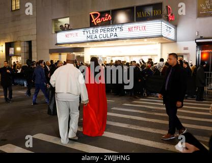 New York, États-Unis. 15 février 2024. Michelle Williams arrive au Théâtre de Paris pour la première de Netflix 'MEA Culpa' New York le jeudi 15 février 2024 à New York. Photo de John Angelillo/UPI crédit : UPI/Alamy Live News Banque D'Images