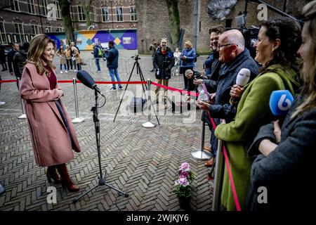 LA HAYE - Ministre sortant de la Justice et de la sécurité Dilan Yeşilgöz-Zegerius au Binnenhof. Les ministres ont assisté à la réunion hebdomadaire du Cabinet. ANP ROBIN UTRECHT pays-bas Out - belgique Out Banque D'Images