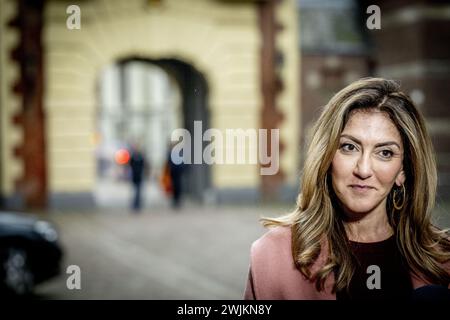 LA HAYE - Ministre sortant de la Justice et de la sécurité Dilan Yeşilgöz-Zegerius au Binnenhof. Les ministres ont assisté à la réunion hebdomadaire du Cabinet. ANP ROBIN UTRECHT pays-bas Out - belgique Out Banque D'Images