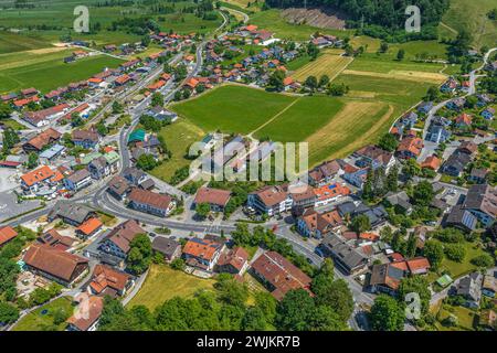 Die Gemeinde Kochel am See in Oberbayern im Luftbild Ausblick auf Kochel am See in der Region Tölzer Land am bayeris Kochel am See Bayern Deutschland Banque D'Images