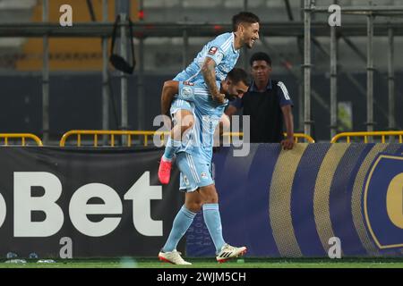 Lima, Pérou. 16 février 2024. Alejandro Hohberg et Martin Cauteruccio de Sporting cristal lors du match Torneo Apertura Liga 1 Apuesta total 2024, date 4, entre Sporting cristal et Chankas CYC joué à l'Estadio Nacional de Peru le 15 février 2024 à Lima, Pérou. (Photo de Miguel Marrufo/PRESSINPHOTO) crédit : AGENCE SPORTIVE PRESSINPHOTO/Alamy Live News Banque D'Images