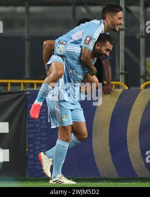 Lima, Pérou. 16 février 2024. Alejandro Hohberg et Martin Cauteruccio de Sporting cristal lors du match Torneo Apertura Liga 1 Apuesta total 2024, date 4, entre Sporting cristal et Chankas CYC joué à l'Estadio Nacional de Peru le 15 février 2024 à Lima, Pérou. (Photo de Miguel Marrufo/PRESSINPHOTO) crédit : AGENCE SPORTIVE PRESSINPHOTO/Alamy Live News Banque D'Images