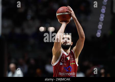 Nikola Mirotic (EA7 Emporio Armani Milan) fait des gestes pendant le match entre EA7 Emporio Armani Milano et Dolomiti Energia Trentino - Frecciarossa final Banque D'Images