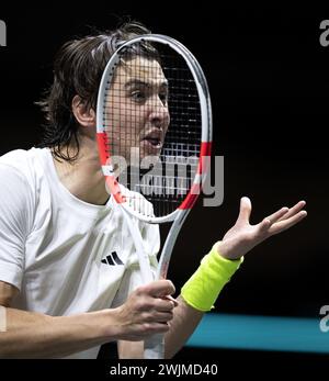 ROTTERDAM - Alexander Shevchenko (KAZ) en action contre Grigor Dimitrov (BUL) lors de la cinquième journée du tournoi de tennis ABN AMRO Open à Ahoy. ANP SANDER KONING Credit : ANP/Alamy Live News Banque D'Images