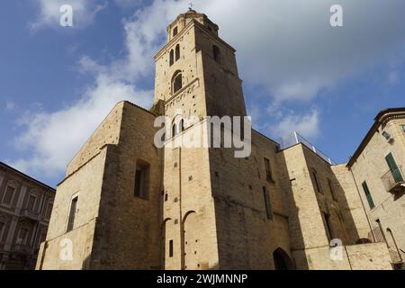 Extérieur de Madonna del Ponte, cathédrale de Lanciano, province de Chieti, Abruzzes, Italie Banque D'Images