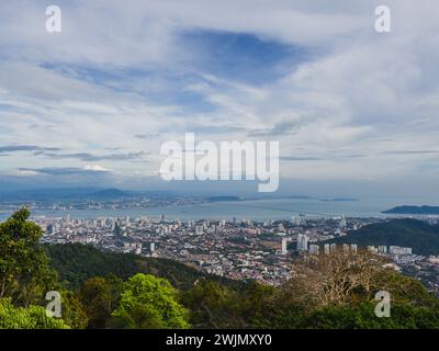 Voyage Malaisie, George Town Penang, Malaisie vue de Penang Hill. Aperçu de l'île de Penang et de Penang Mainland. Paysage panoramique du ciel de la ville de Penang Banque D'Images