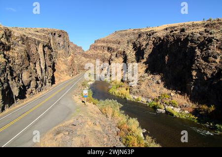 U.S. Highway 95 in Picture gorge, John Day Fossil Beds N.M., Oregon. Banque D'Images