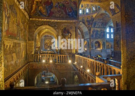 VENISE, ITALIE, 2 février 2024 : intérieur de la cathédrale patriarcale Basilique Saint-Marc communément appelée Basilique Saint-Marc (italien : Basilica di San M. Banque D'Images