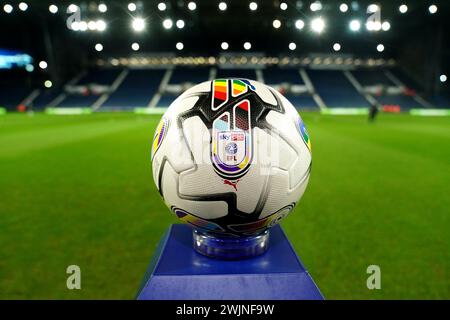 Vue générale du ballon officiel du jour de match, le Puma Orbita 1 EFL Football, devant le Sky Bet Championship match aux Hawthorns, West Bromwich. Date de la photo : vendredi 16 février 2024. Banque D'Images