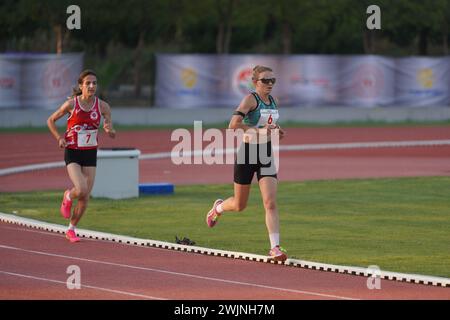 IZMIR, TURKIYE - 04 JUILLET 2023 : athlètes en course pendant les compétitions de Super League sur le terrain d'athlétisme d'Izmir Seha Aksoy Banque D'Images