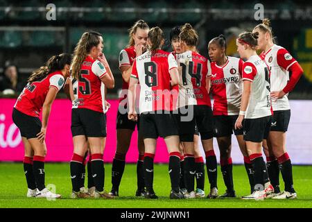 Den Haag, pays-Bas. 16 février 2024. Den Haag - joueurs de Feyenoord V1 lors du match entre ADO Den Haag V1 contre Feyenoord V1 au Bingoal stadion le 16 février 2024 à Den Haag, pays-Bas. Crédit : Box to Box Pictures/Alamy Live News Banque D'Images