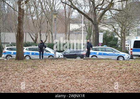 Berlin, Allemagne - 16 février 2024 - sécurité renforcée lors de la visite du président ukrainien Volodymyr Zelenkyy près du palais de Bellevue. (Photo de Markku Rainer Peltonen) Banque D'Images