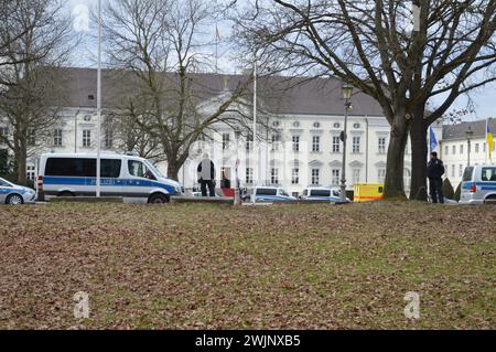 Berlin, Allemagne - 16 février 2024 - sécurité renforcée lors de la visite du président ukrainien Volodymyr Zelenkyy près du palais de Bellevue. (Photo de Markku Rainer Peltonen) Banque D'Images