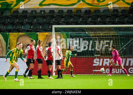 Den Haag, pays-Bas. 16 février 2024. Den Haag - 1-1 lors du match entre ADO Den Haag V1 contre Feyenoord V1 au Bingoal stadion le 16 février 2024 à Den Haag, pays-Bas. Crédit : Box to Box Pictures/Alamy Live News Banque D'Images