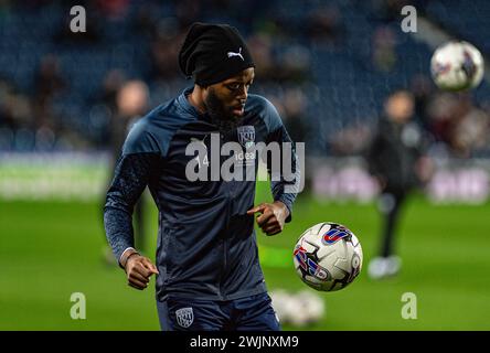 16 février 2024 : les Hawthorns, West Bromwich, West Midlands, Angleterre ; EFL Championship Football, West Bromwich Albion contre Southampton ; Nathaniel Chalobah de WBA pendant l'échauffement avant-match Banque D'Images