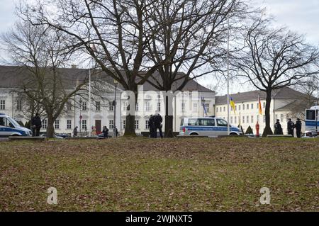 Berlin, Allemagne - 16 février 2024 - sécurité renforcée lors de la visite du président ukrainien Volodymyr Zelenkyy près du palais de Bellevue. (Photo de Markku Rainer Peltonen) Banque D'Images