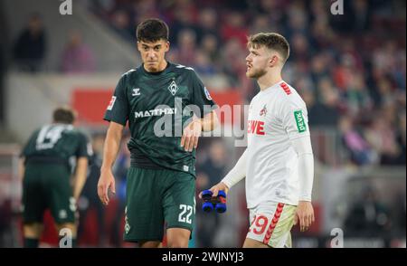 Cologne, Allemagne. 16 février 2024. Jan Thielmann (Köln) les fans du FC protesteren mit Hilfe von Ferngesteuerten Fahrzeugen gegen den Einstieg von Investoren les fans du FC protestent contre l'entrée des investisseurs à l'aide de véhicules télécommandés 1. FC Köln - Werder Brême 16.02.2024 crédit : Moritz Muller/Alamy Live News Banque D'Images