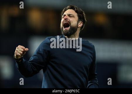 Russell Martin manager de Southampton célèbre la victoire de ses équipes après le match de Sky Bet Championship West Bromwich Albion vs Southampton aux Hawthorns, West Bromwich, Royaume-Uni, le 16 février 2024 (photo par Gareth Evans/News images) Banque D'Images