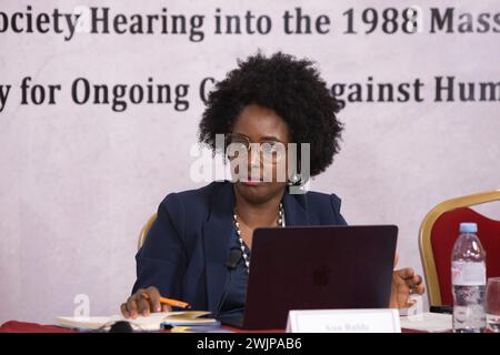 Genève, Suisse. 15 février 2024. AUA Baldé, Présidente-Rapporteuse du Groupe de travail des Nations Unies sur les disparitions forcées ou involontaires (WGEID), prend la parole lors d'une audition de la société civile sur le massacre de prisonniers politiques en Iran en 1988. Une audition de la société civile sur le massacre de prisonniers politiques de 1988, organisée par Justice pour les victimes du massacre de 1988 en Iran (JVMI), a eu lieu au Club de la presse de Genève. (Photo de Siavosh Hosseini/SOPA images/Sipa USA) crédit : Sipa USA/Alamy Live News Banque D'Images