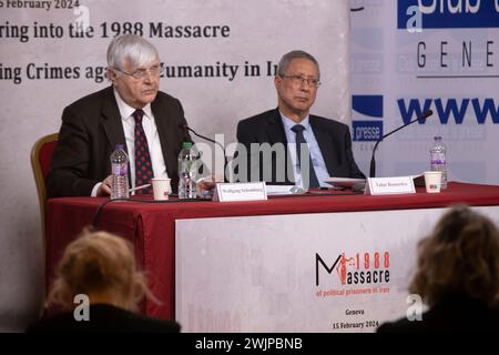 Genève, Suisse. 19 décembre 2023. Wolfgang Schomburg, ancien juge au Tribunal pénal international pour l'ex-Yougoslavie (TPIY) et au Tribunal pénal international pour le Rwanda (TPIR). À sa gauche, Tahar Boumedra, directeur de la justice pour les victimes du massacre de 1988 en Iran (JVMI) et ancien chef du Bureau des droits de l’homme des Nations Unies en Irak, s’exprimant lors d’une audience de la société civile sur le massacre de prisonniers politiques en Iran en 1988. Une audition de la société civile sur le massacre de prisonniers politiques en 1988, organisée par Justice pour les victimes du massacre de 1988 Banque D'Images