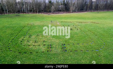 Vue aérienne par drone du fortlet romain de Kinneil, Kennel Estate, Bo'Nness, Écosse. Banque D'Images