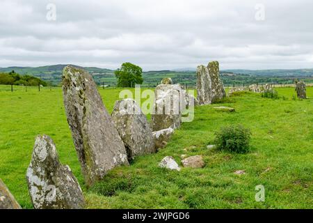 Cercle de pierre de Beltany, un site rituel impressionnant de l'âge du bronze situé au sud de la ville de Raphoe, comté de Donegal, Irlande. Datant de circa 2100-700 av. J.-C. Banque D'Images