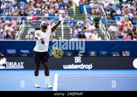 DELRAY BEACH, FL - 16 FÉVRIER : Frances Tiafoe des États-Unis en action pendant le huitième jour de l'Open de Delray Beach au Delray Beach Tennis Center le 16 février 2024. (Photo de Mauricio Paiz) crédit : Mauricio Paiz/Alamy Live News Banque D'Images