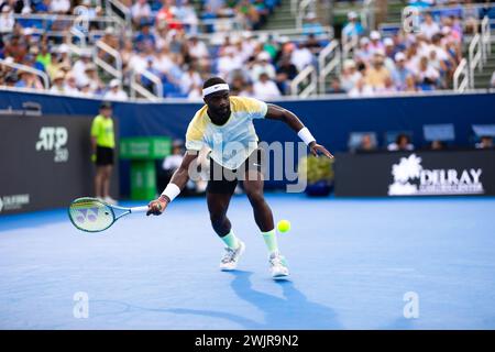 DELRAY BEACH, FL - 16 FÉVRIER : Frances Tiafoe des États-Unis en action pendant le huitième jour de l'Open de Delray Beach au Delray Beach Tennis Center le 16 février 2024. (Photo de Mauricio Paiz) crédit : Mauricio Paiz/Alamy Live News Banque D'Images