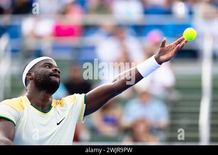 DELRAY BEACH, FL - 16 FÉVRIER : Frances Tiafoe des États-Unis en action pendant le huitième jour de l'Open de Delray Beach au Delray Beach Tennis Center le 16 février 2024. (Photo de Mauricio Paiz) crédit : Mauricio Paiz/Alamy Live News Banque D'Images