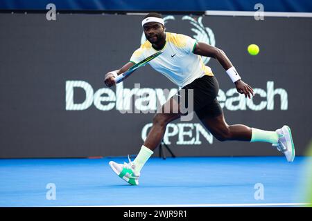 DELRAY BEACH, FL - 16 FÉVRIER : Frances Tiafoe des États-Unis en action pendant le huitième jour de l'Open de Delray Beach au Delray Beach Tennis Center le 16 février 2024. (Photo de Mauricio Paiz) crédit : Mauricio Paiz/Alamy Live News Banque D'Images