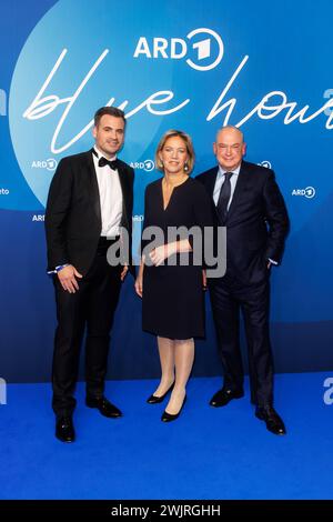 ARD Blue Hour 2024 Christoph Pellander, Christine Strobl und Thomas Schreiber BEI der ARD Blue Hour 2024 im Telegraphenamt anlässlich der 74. Internationalen Filmfestspiele Berlin Berlinale AM 15.02.2024 à Berlin. *** ARD Blue Hour 2024 Christoph Pellander, Christine Strobl et Thomas Schreiber à l'ARD Blue Hour 2024 au Telegraphenamt à l'occasion du 74e Festival international du film Berlinale de Berlin le 15 02 2024 à Berlin Copyright : xEventpressxKochanx Banque D'Images